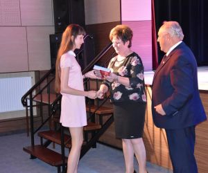 Nagrody Burmistrza dla tegorocznych absolwentów gimnazjów