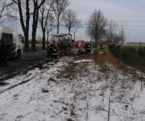 Pożar cysterny na drodze Odolanów - Świeca