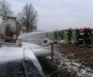 Pożar cysterny na drodze Odolanów - Świeca