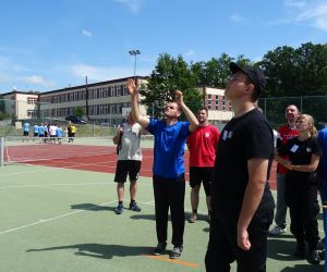 Uczestnicy ŚDS podczas imprezy sportowej w Przygodzicach