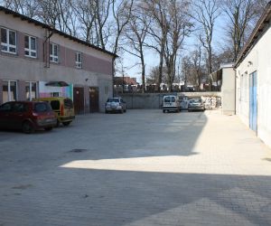 Parking przy Bartosza 14 (1)