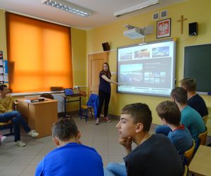 Studenci AISEC w Gimnazjum w Świecy i Raczycach