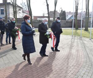 Uroczystośc przy tablicy Jana Kempińskiego "Błyska"