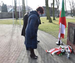 Uroczystośc przy tablicy Jana Kempińskiego "Błyska"