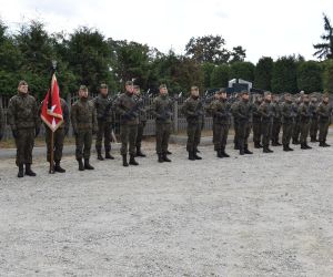 Dnia. 12.10.2021 r. przy cmentarzu parafialnym w Odolanowie odbyła się uroczystość pochówku 8 nieznanych żołnierzy...