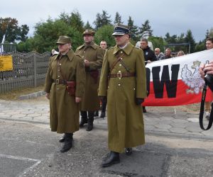 Dnia. 12.10.2021 r. przy cmentarzu parafialnym w Odolanowie odbyła się uroczystość pochówku 8 nieznanych żołnierzy...