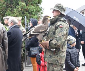 Dnia. 12.10.2021 r. przy cmentarzu parafialnym w Odolanowie odbyła się uroczystość pochówku 8 nieznanych żołnierzy...