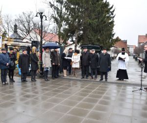 Dzisiejszego dnia (01.12.2021) miało miejsce oficjalne otwarcie nowo wyremontowanej ulicy Franciszka Sójki w Odolanowie