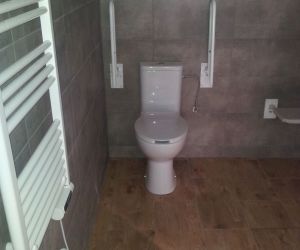 Mieszkanie chronione jest formą pomocy społecznej przygotowującą pod opieką specjalistów osoby tam przebywające do...