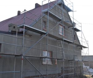 Trwa termomodernizacja budynku szkoły filialnej SP Tarchał Wielkich w Gorzycach Małych, wraz z montażem OZE