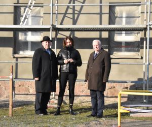 Trwa termomodernizacja budynku szkoły filialnej SP Tarchał Wielkich w Gorzycach Małych, wraz z montażem OZE