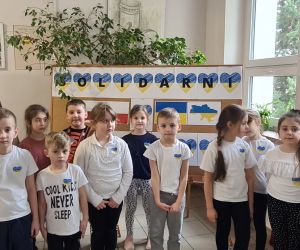 Co jakiś czas, w Szkole Podstawowej im. I. Łukasiewicza w Garkach, organizowany jest apel poświęcony ważnym wydarzeniom