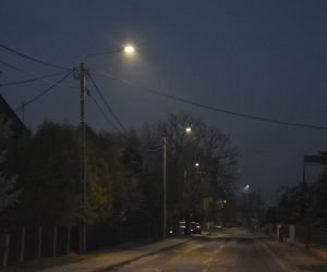 Nowe lampy otrzymały ulice: : Kaliska, Zborowiecka, Poniatowskiego, Nadbaryczna, Dąbrowskiego, Traugutta, Sułkowskiego,...