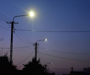 Nowe lampy otrzymały ulice: : Kaliska, Zborowiecka, Poniatowskiego, Nadbaryczna, Dąbrowskiego, Traugutta, Sułkowskiego,...