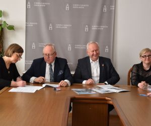 W dniu dzisiejszym w siedzibie Urzędu miało miejsce podpisanie porozumienia GiM Odolanów z Gminą Ostrów Wielkopolski w...