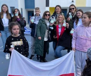 Zespół pięciu nauczycieli i pięciu uczniów ze Szkoły Podstawowej w Wierzbnie przebywał i uczył się w marcu w Szkole...