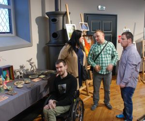 W kontekście pracy terapeutycznej i arteterapeutycznej z osobami z niepełnosprawnością, Środowiskowy Dom Samopomocy w...
