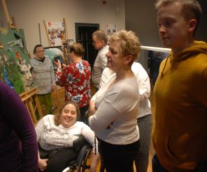 W kontekście pracy terapeutycznej i arteterapeutycznej z osobami z niepełnosprawnością, Środowiskowy Dom Samopomocy w...