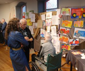 W kontekście pracy terapeutycznej i arteterapeutycznej z osobami z niepełnosprawnością, Środowiskowy Dom Samopomocy w...