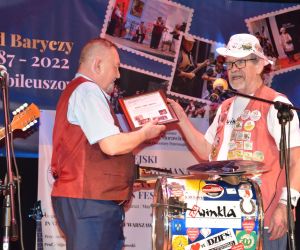 W minioną sobotę 35 lat swojego istnienia świętowała Kapela Znad Baryczy. Zespół powstał w 1987 roku i gra do dzisiaj,...