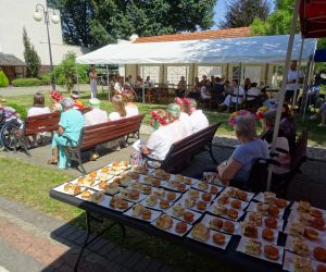 W dniu 20 lipca 2022 roku w środowe słoneczne przedpołudnie w ogrodzie Gminno – Miejskiego Centrum Pomocy „Wiara – Nadzieja...