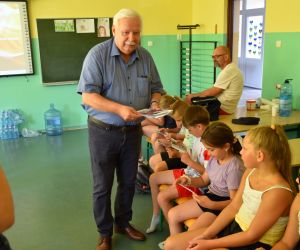 266 dzieci, 24 opiekunów aktywnie uczestniczyło w zorganizowanym przez Urząd Gminy i Miasta w Odolanowie wypoczynku letnim,...