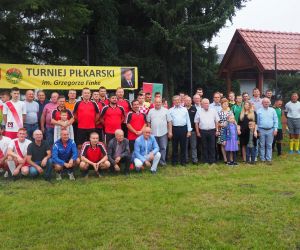 Do walki o zwycięstwo przystąpiło siedem drużyn podzielonych na dwie grupy: LZS Orły Huta, Start Nabyszyce, Korona...