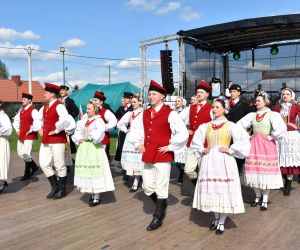 Niedzielne słoneczne popołudnie w Gminie Odolanów upłynęło pod znakiem Dożynek Gminno-Parafialnych, których gospodarzem w...