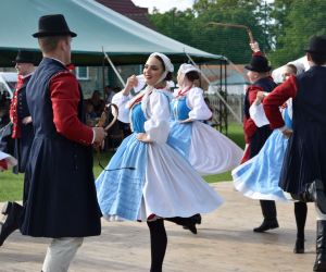 Niedzielne słoneczne popołudnie w Gminie Odolanów upłynęło pod znakiem Dożynek Gminno-Parafialnych, których gospodarzem w...