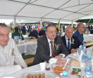 Niedzielne słoneczne popołudnie w Gminie Odolanów upłynęło pod znakiem Dożynek Gminno-Parafialnych, których gospodarzem w...