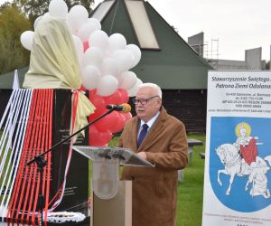 W minioną sobotę w Odolanowskim Parku Natury odsłonięto popiersie kolejnego z polskich Noblistów ufundowane przez...