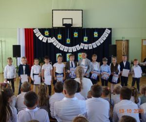 W piątek, 13 października br. w Szkole Podstawowej w Raczycach odbyła się uroczystość z okazji Dnia Edukacji Narodowej