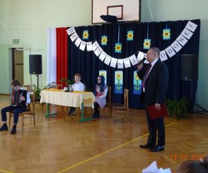 W piątek, 13 października br. w Szkole Podstawowej w Raczycach odbyła się uroczystość z okazji Dnia Edukacji Narodowej