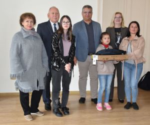 Stowarzyszenie św. Marcina Patrona Ziemi Odolanowskiej przekazało 4 komputery dzieciom ze szkół podstawowych i...