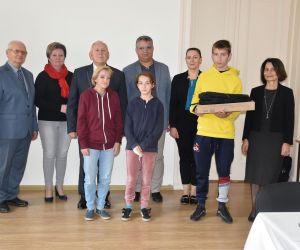 Stowarzyszenie św. Marcina Patrona Ziemi Odolanowskiej przekazało 4 komputery dzieciom ze szkół podstawowych i...