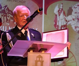W sali koncertowej Odolanowskiego Domu Kultury odbyła się gala Promocyjna Książki-Albumu ,,Bogu na Chwałę, Ludziom na...