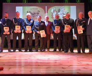 W sali koncertowej Odolanowskiego Domu Kultury odbyła się gala Promocyjna Książki-Albumu ,,Bogu na Chwałę, Ludziom na...
