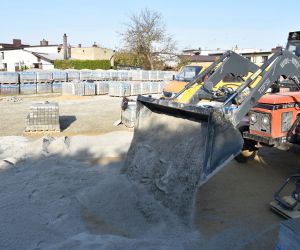 Trwa budowa Parkingu tuż obok cmentarza, przy drodze gminnej ul. Chwaliszewskiej