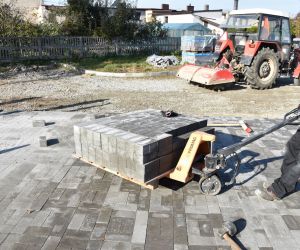 Trwa budowa Parkingu tuż obok cmentarza, przy drodze gminnej ul. Chwaliszewskiej