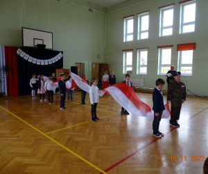 Uczczenie Dnia Niepodległości w Szkole Podstawowej w Raczycach