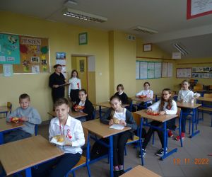Uczczenie Dnia Niepodległości w Szkole Podstawowej w Raczycach