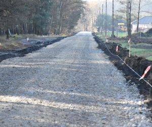 W miejscowości Świeca II trwa rozbudowa drogi gminnej ul. Granowieckiej