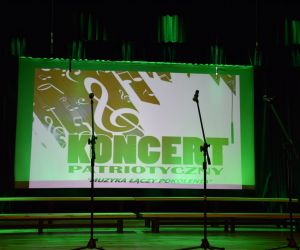 w Sali Koncertowej Odolanowskiego Domu Kultury odbył się nastrojowy koncert nawiązujący do minionego Święta Niepodległości