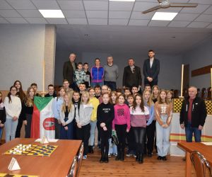 W Hucie odbyły się Indywidualne Mistrzostwa Powiatu Ostrowskiego SZS w warcabach klasycznych