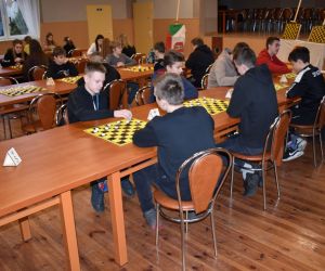 W Hucie odbyły się Indywidualne Mistrzostwa Powiatu Ostrowskiego SZS w warcabach klasycznych