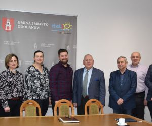 Głównym tematem piątkowych rozmów były kwestie związane z rozwiązaniami projektowymi dotyczącymi źródeł ciepła w obiekcie,...