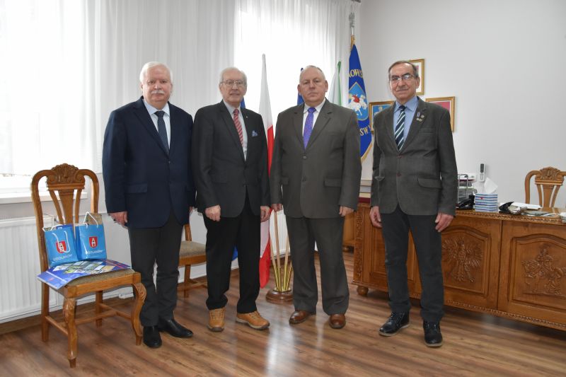 Burmistrz Gminy i Miasta Odolanów Marian Janicki wraz z Zastępcą Janem Prokopem gościli dziś w siedzibie Urzędu Prezesa...