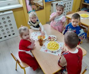 Walentynkowy balik karnawałowy u przedszkolaków z filii w Gliśnicy