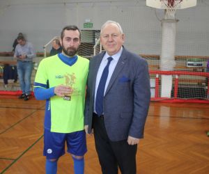 Zacięta rywalizacja w Turnieju Halowym o Puchar Burmistrza