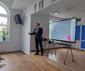 30 marca 2023 r. odwiedził odolanowskie liceum dr Krzysztof Morta